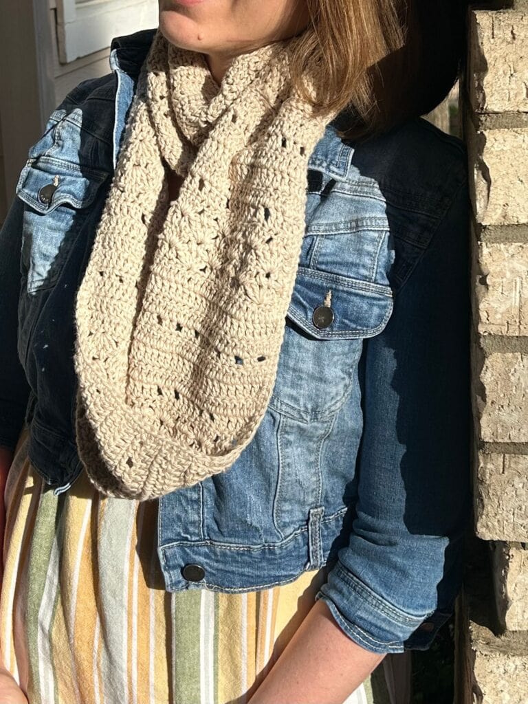 woman wearing rustic infinity scarf