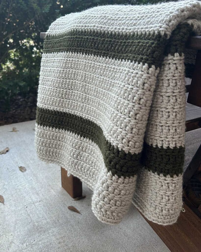 linked half double crochet throw blanket